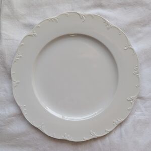 Rosenthal Classic Rose Monbijou White Porcelain Embossed Rim Dinner Plate